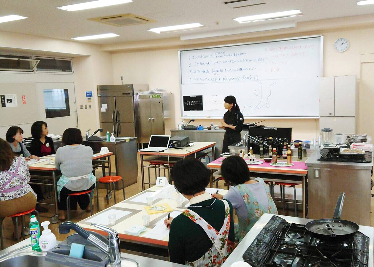 【ラムバサダー × オリーブオイル】国立音楽大学でオリーブオイルとラム肉の講座を開催！