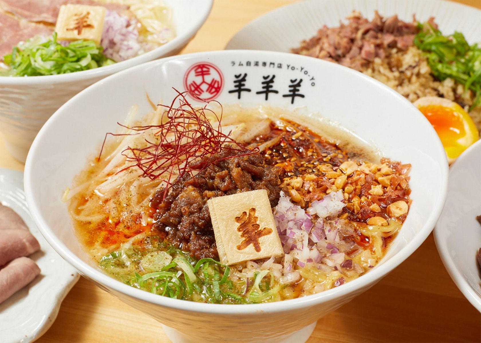 大阪初・ラム肉ラーメン専門店！／「ラム白湯専門店　羊羊羊」